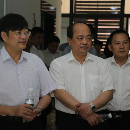 株洲市各大企業(yè)領(lǐng)導、專家前來考察指導工作